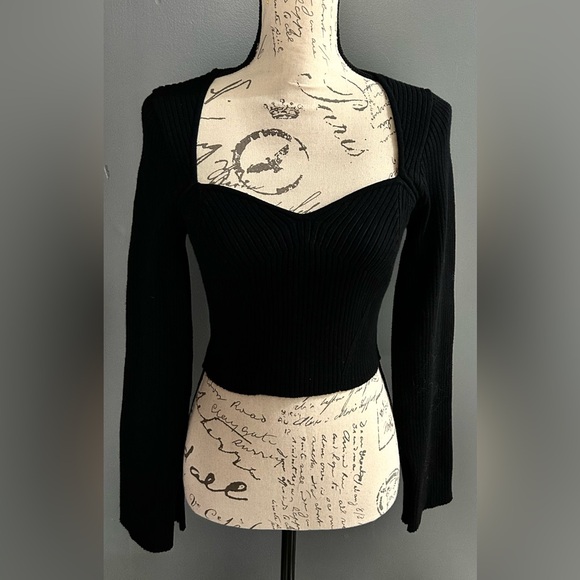 b. sydney Tops - Black Ribbed Sweetheart Neck Long Sleeve Top